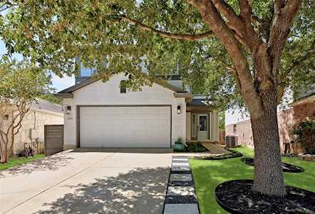 11504 Bruce Jenner LN Austin, TX 78748