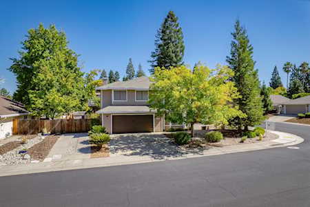 1307 Jamestown Way Roseville, CA 95661