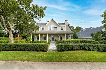 140 Wickford Point Rd North Kingstown, RI 02852