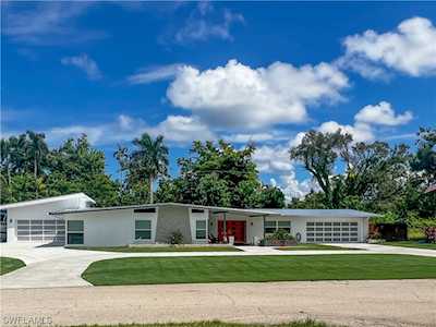 1013 Aqua Ln Fort Myers, FL 33919