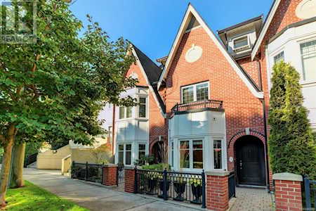 675 Superior Street #11 Victoria, BC V8V1V1