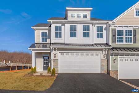 33 Ridgeline Dr Waynesboro, VA 22980