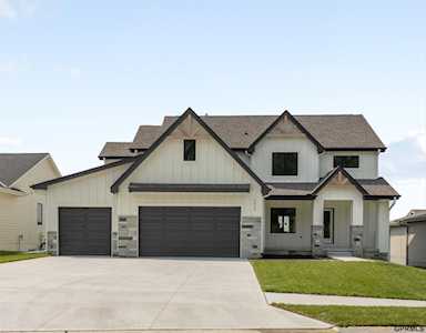 3628 S 204th Ave Elkhorn, NE 68022