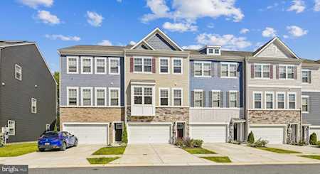 2053 Hinshaw Dr Odenton, MD 21113