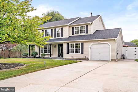 3 Kate Ct Cherry Hill, NJ 08003