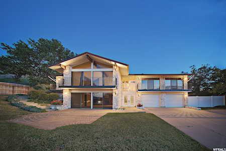 718 Buzianis Way Tooele, UT 84074