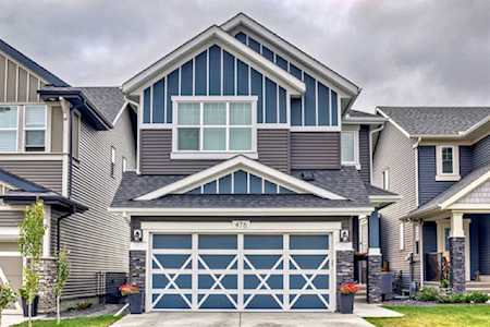 476 SE Kingsmere Way Airdrie, AB T4A 0Y1