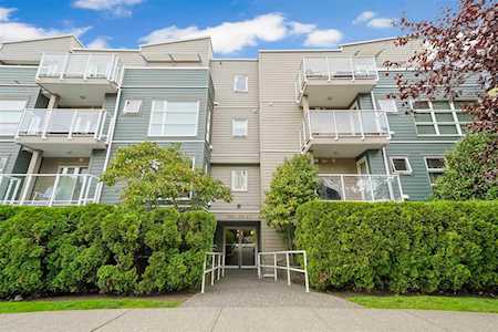 2815 Yew Street #401 Vancouver, BC V6K 3H6