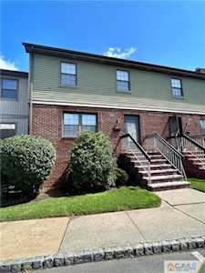 615 Maple Hill Drive #615 Woodbridge Proper, NJ 07095