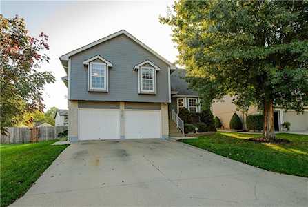 4700 SW 10 St Blue Springs, MO 64015