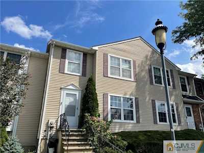42 Delikat Lane Sayreville, NJ 08872