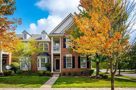 51209 Sleepy Hollow Ln Canton Twp, MI 48188