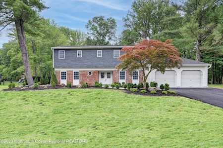 17 W Canadian Woods Rd Marlboro, NJ 07746