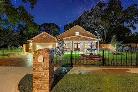 1214 Burnet St Richmond, TX 77469