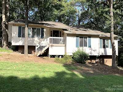 2820 Rea Rd Charlotte, NC 28226