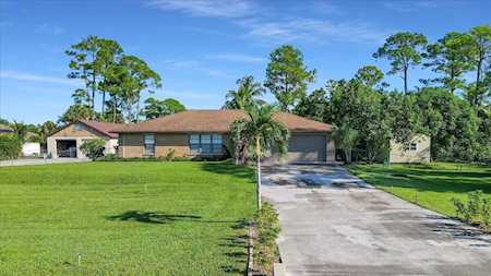 16745 E Burns Drive Loxahatchee, FL 33470