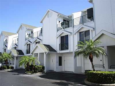 320 Island WAY #302 Clearwater, FL 33767