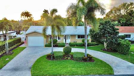 949 NE 24th Ave Pompano Beach, FL 33062