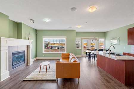 117 Cougartown Circle SW Calgary, AB T3H 0A4