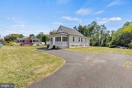 550 Buttonwood Ave Maple Shade, NJ 08052
