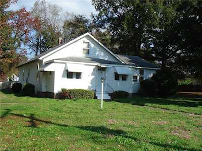 2637 N Taylor Rd Chesapeake, VA 23321