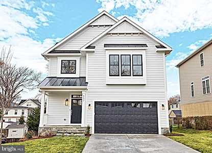 637 21st St S Arlington, VA 22202