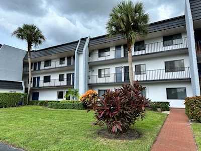 4260 Deste Court #106 Lake Worth, FL 33467