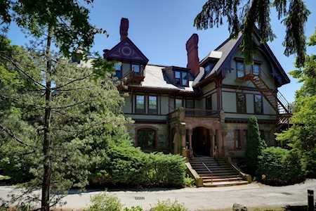 1000 Centre St #2 Boston, MA 02130