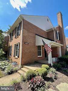 2554A S Arlington Mill Dr Arlington, VA 22206