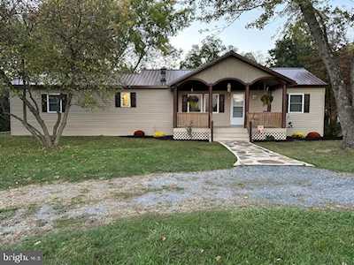 8332 Reichard Rd Fairplay, MD 21733