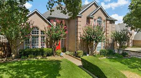 2721 Montreal Drive Hurst, TX 76054