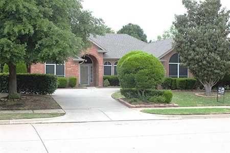 6101 Club House Drive North Richland Hills, TX 76148