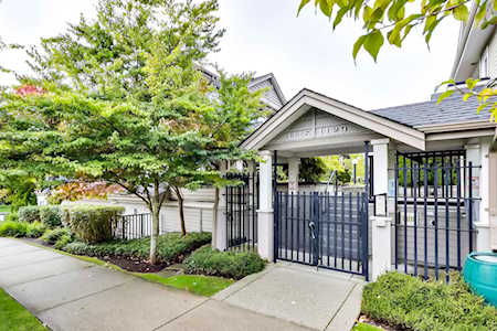 1117 St. Andrews Avenue North Vancouver, BC V7L 0A6