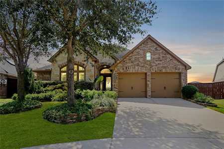 27627 Quiet Canyon Ln Fulshear, TX 77441