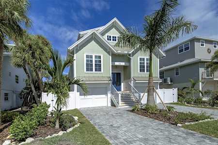 212 70th St Holmes Beach, FL 34217