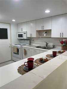 2309 S Cypress Bend Dr #115B Pompano Beach, FL 33069