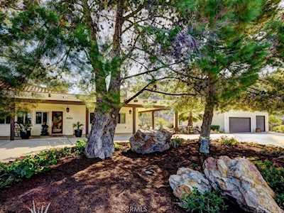 3005 Rainbow Glen Rd Fallbrook, CA 92028