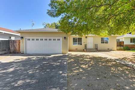 5051 Hillard Street Sacramento, CA 95822