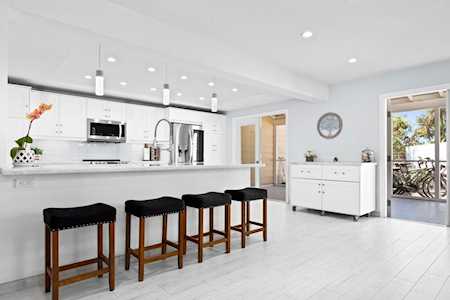 100 Auhana Rd #301 Kihei, HI 96753