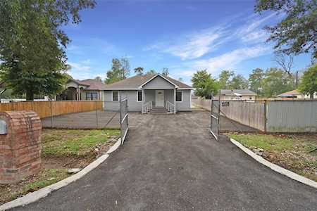 9526 Nyssa St Houston, TX 77078