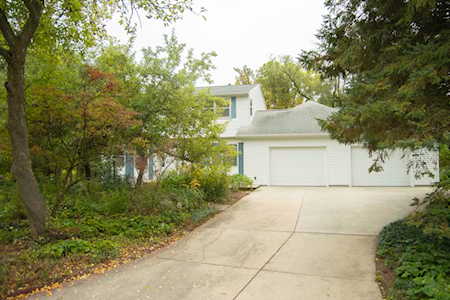 127 Robinhood Dr SE Grand Rapids, MI 49546