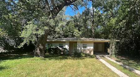 1806 Chuli Nene Ln Tallahassee, FL 32301