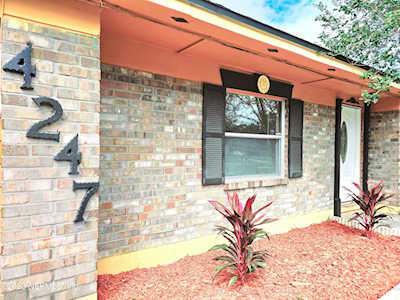 4247 Key Adam DR Jacksonville, FL 32218
