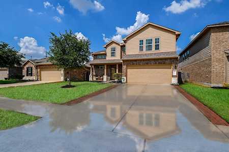 23738 San Barria Dr Katy, TX 77493