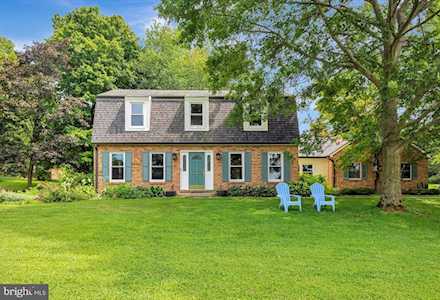 2807 College View Dr Churchville, MD 21028
