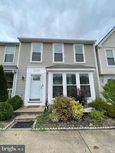 22380 Stablehouse Dr Sterling, VA 20164