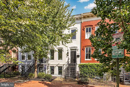 104 4th St SE Washington, DC 20003