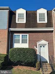 8412 Mckenzie Circle Manassas, VA 20110