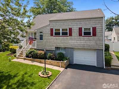 190 Arlington Drive Fords, NJ 08863