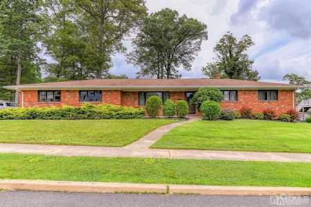 8 Oakland Road Jamesburg, NJ 08831